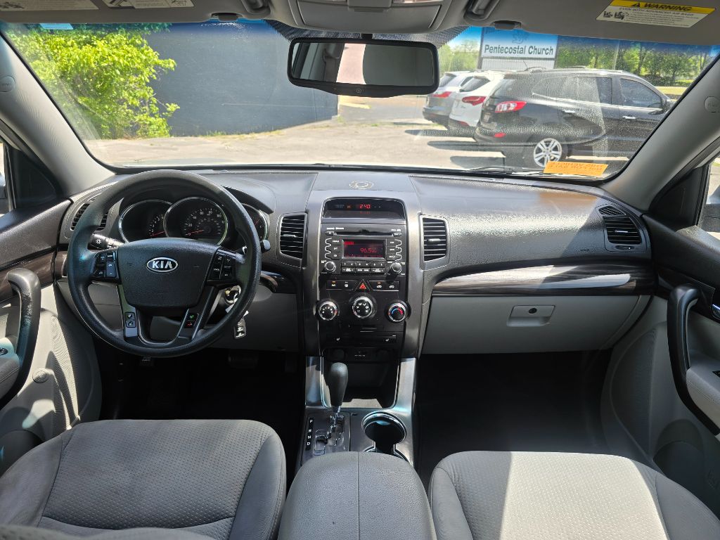 2011 Kia Sorento LX - Photo 7