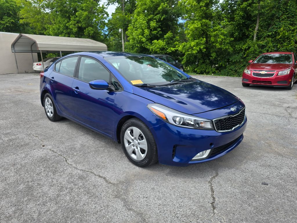 2017 Kia Forte LX AT's photo