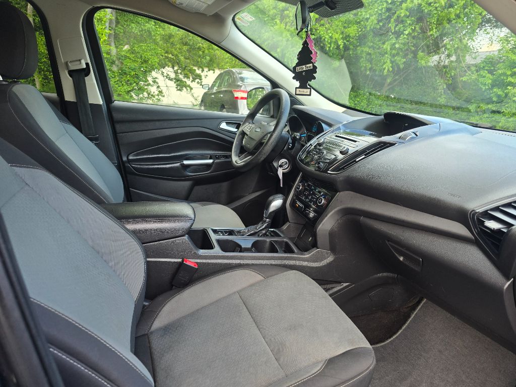 2018 Ford Escape SE - Photo 9